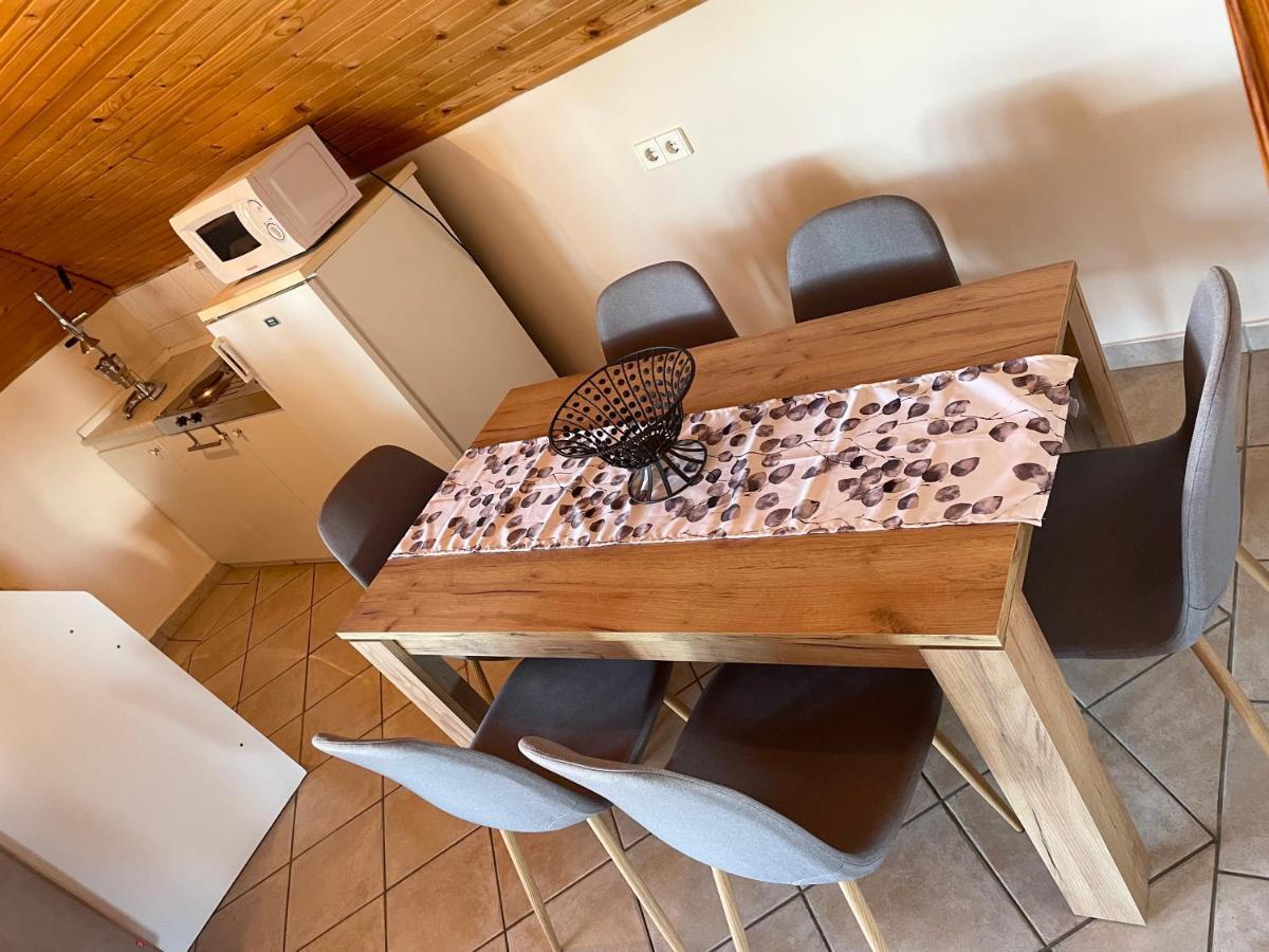 Esther Apartman Gyenesdiás Buitenkant foto
